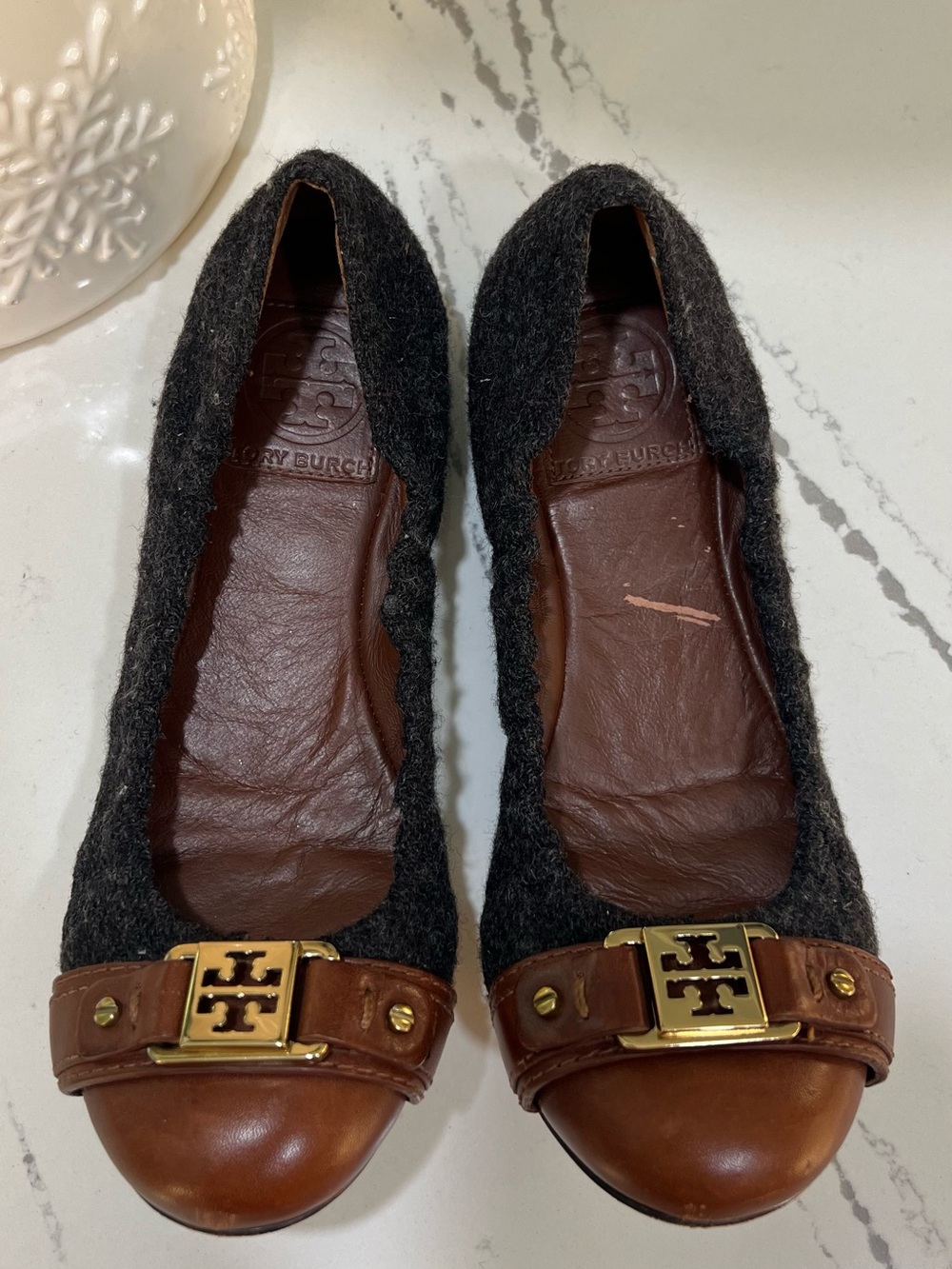 Tory Burch Ambrose Gray Wool and Brown Leather Logo Cap-Toe Flats size 7